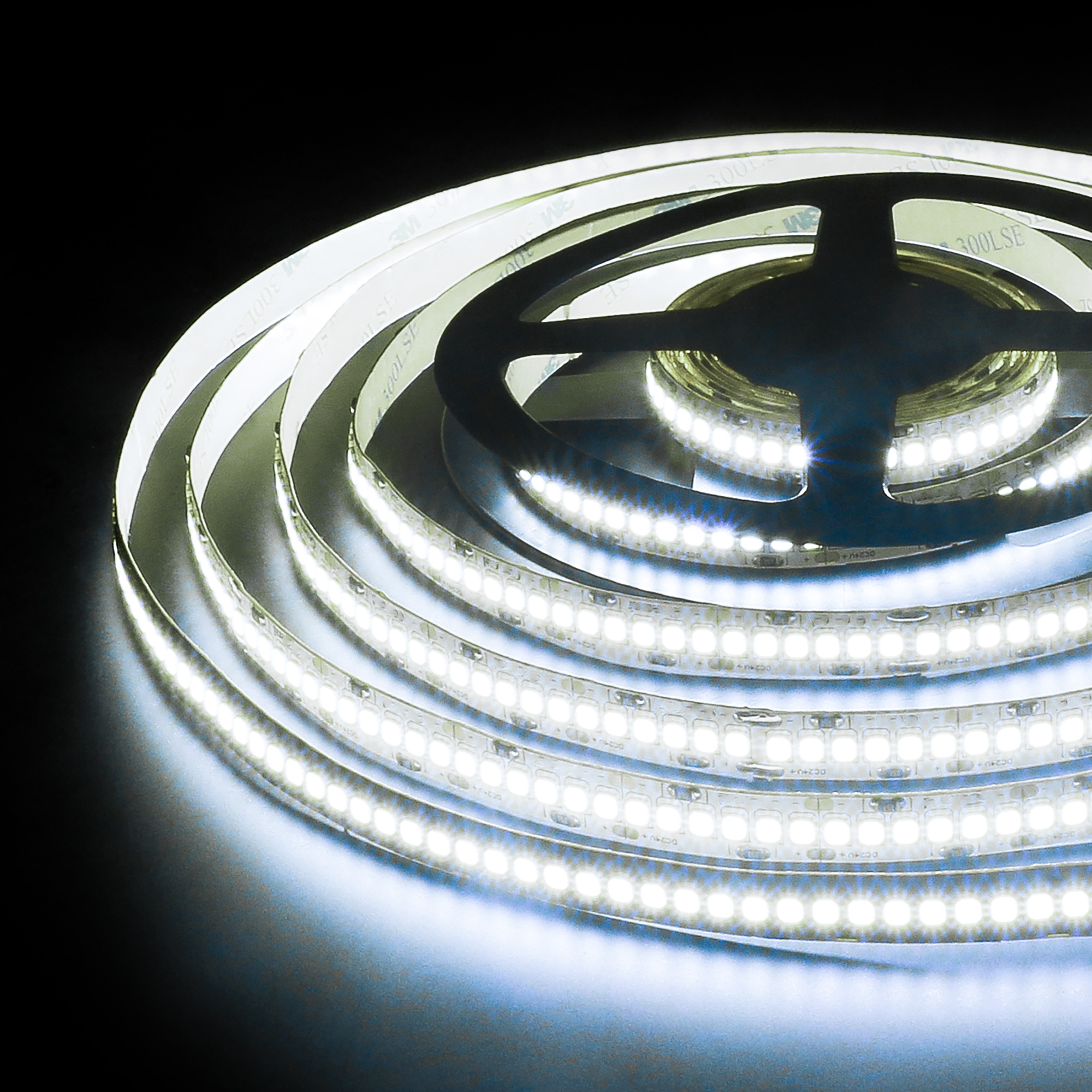 Светодиодная лента Elektrostandard 24V 16W 240Led 2835 IP65 холодный белый, 5м 4690389167607