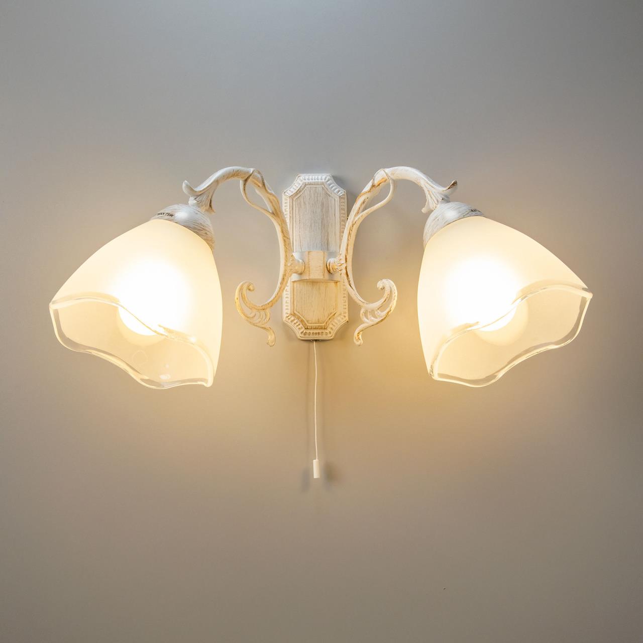 Бра с выключателем на корпусе Citilux Латур CL413420