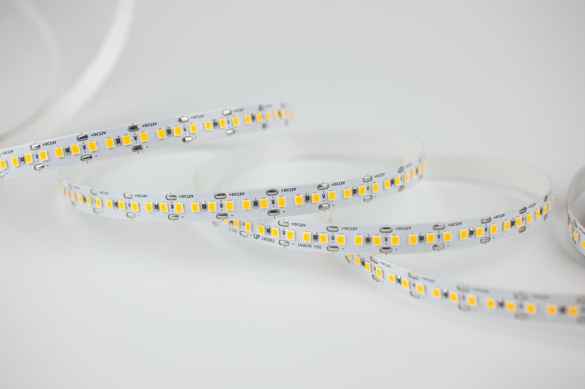 Светодиодная лента LEDS POWER 2835 180/м (16Вт/м) 12В теплая 008738