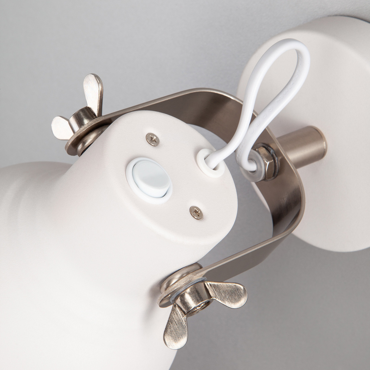 Спот Eurosvet Projector 70079/1 белый