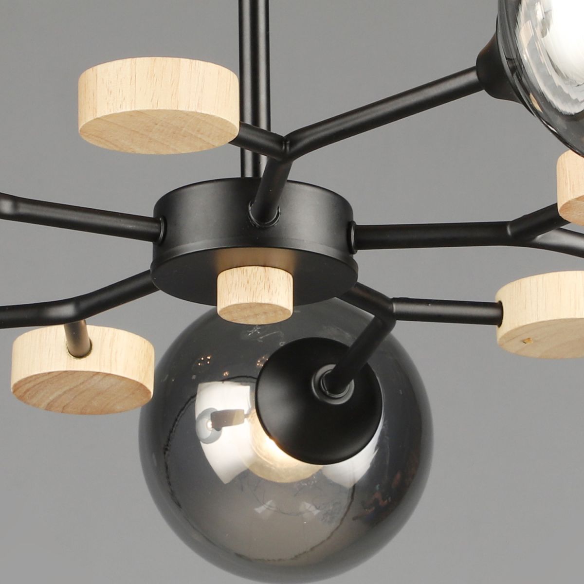 Люстра на штанге Reluce 06780-0.3-05 BK+WOOD