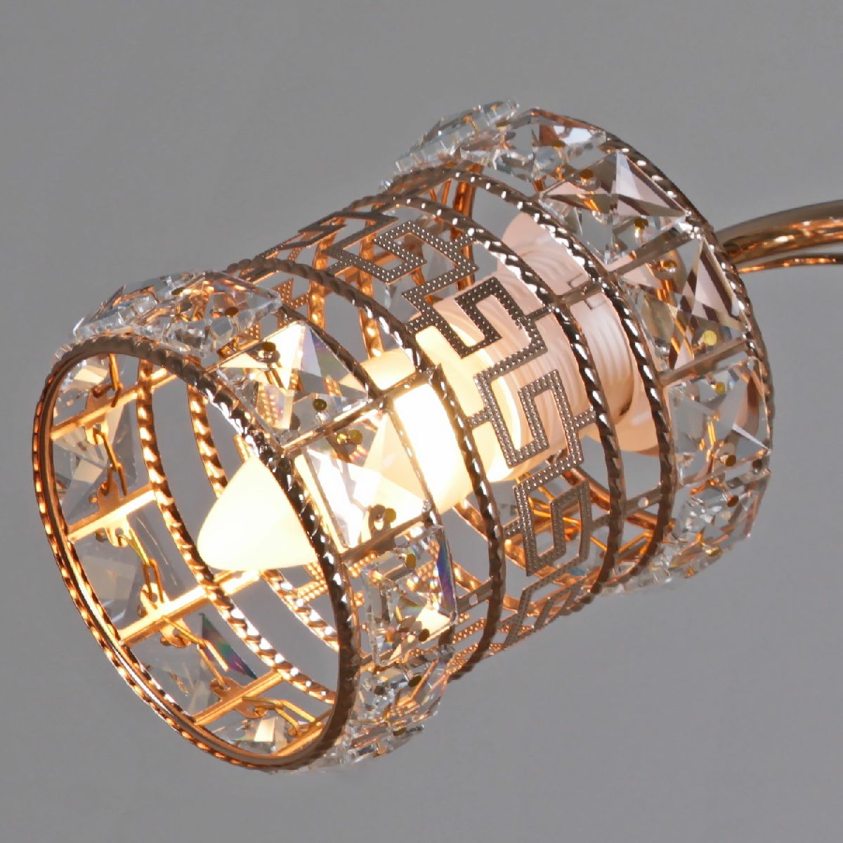 Потолочная люстра Reluce 03672-0.3-03