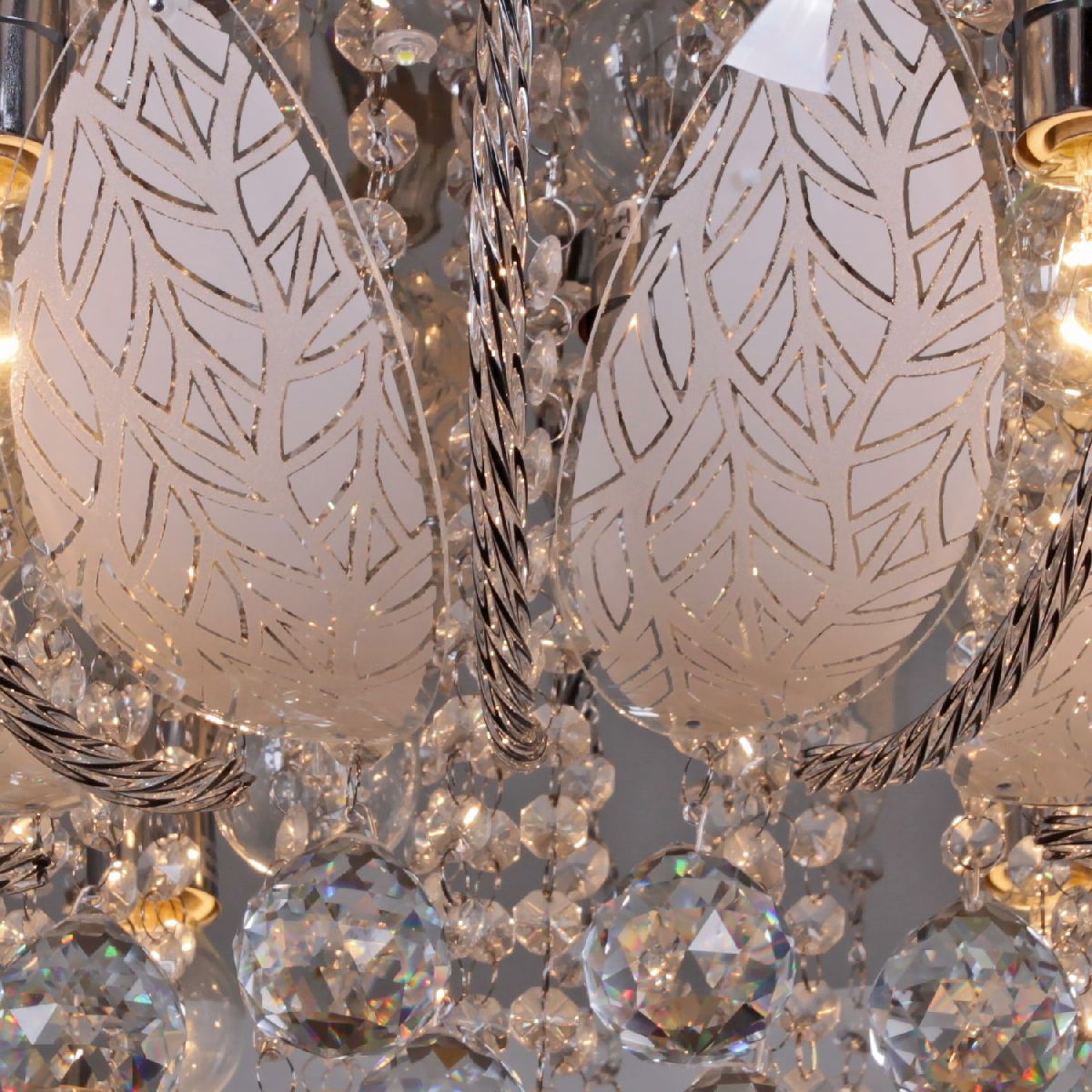 Потолочная люстра Reluce 55816-0.3-08