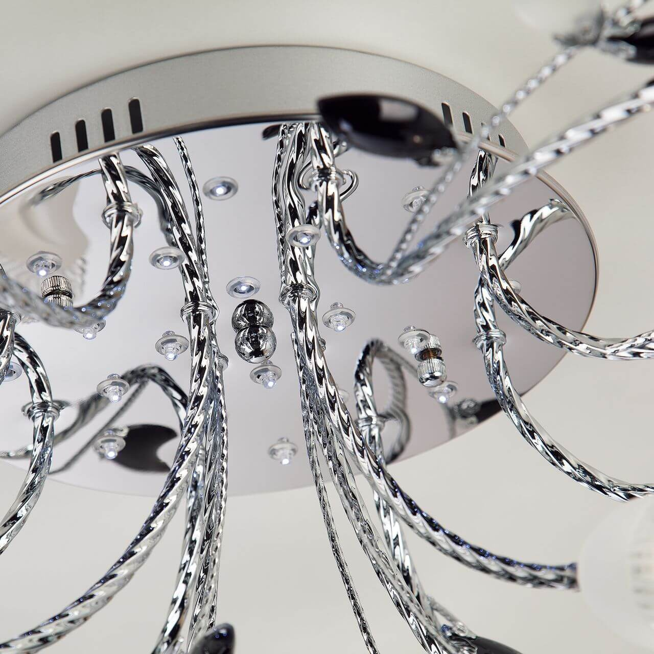 Потолочная светодиодная люстра Eurosvet Florescence 80114/12 хром/белый