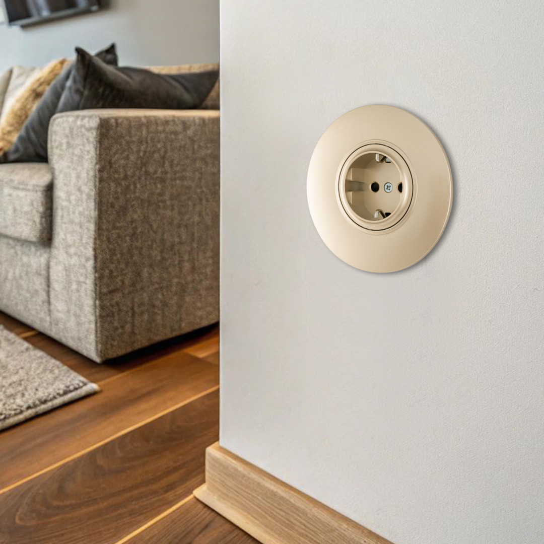 Розетка круглая с/з и шторками и рамкой Arte Milano SET08-1-40-1 shampan