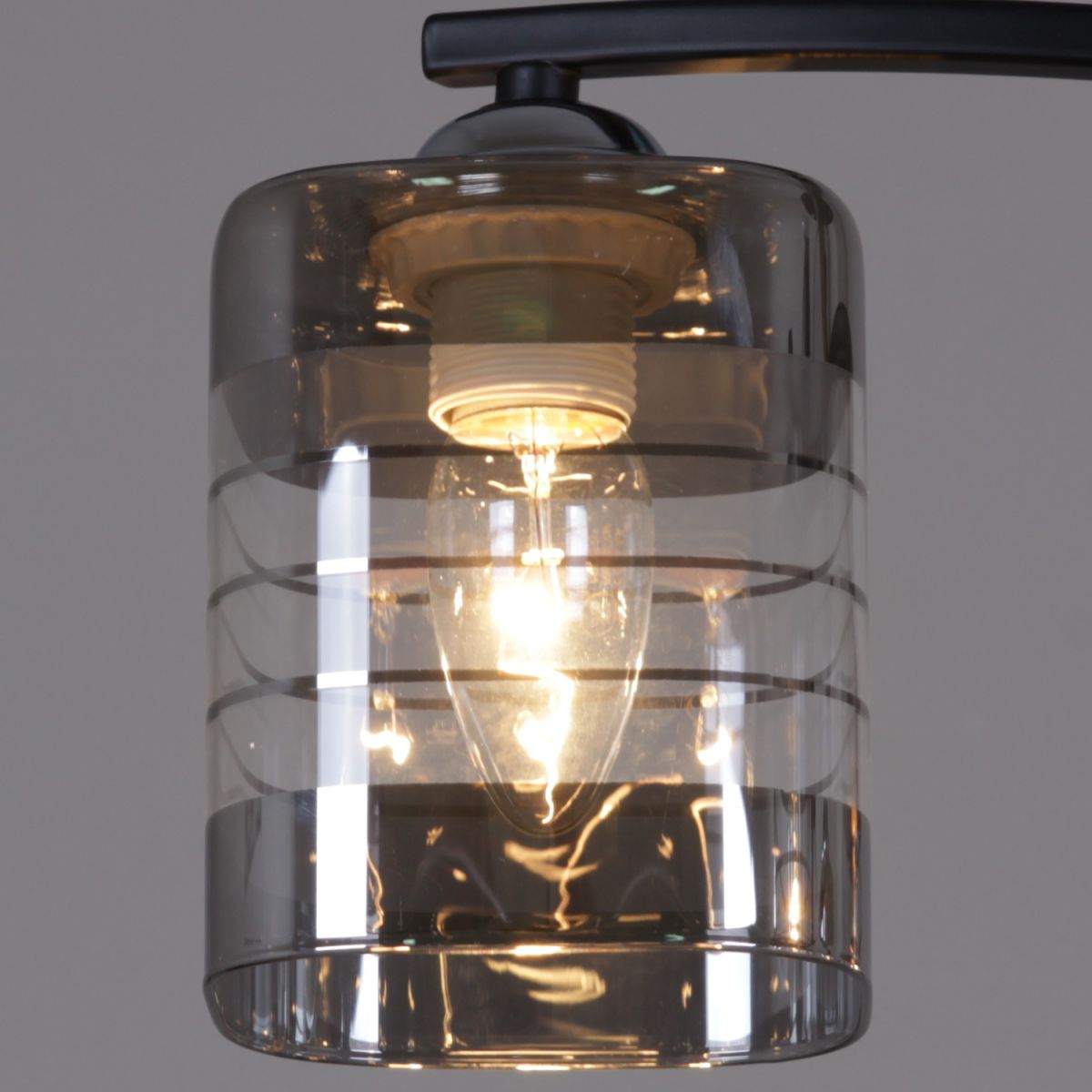 Потолочная люстра Reluce 99260-0.3-04 BK+CR