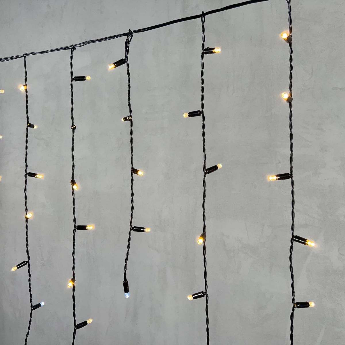 Гирлянда Бахрома с колпачком Laitcom (LTC) PIL180BLWCAP-11-2WW