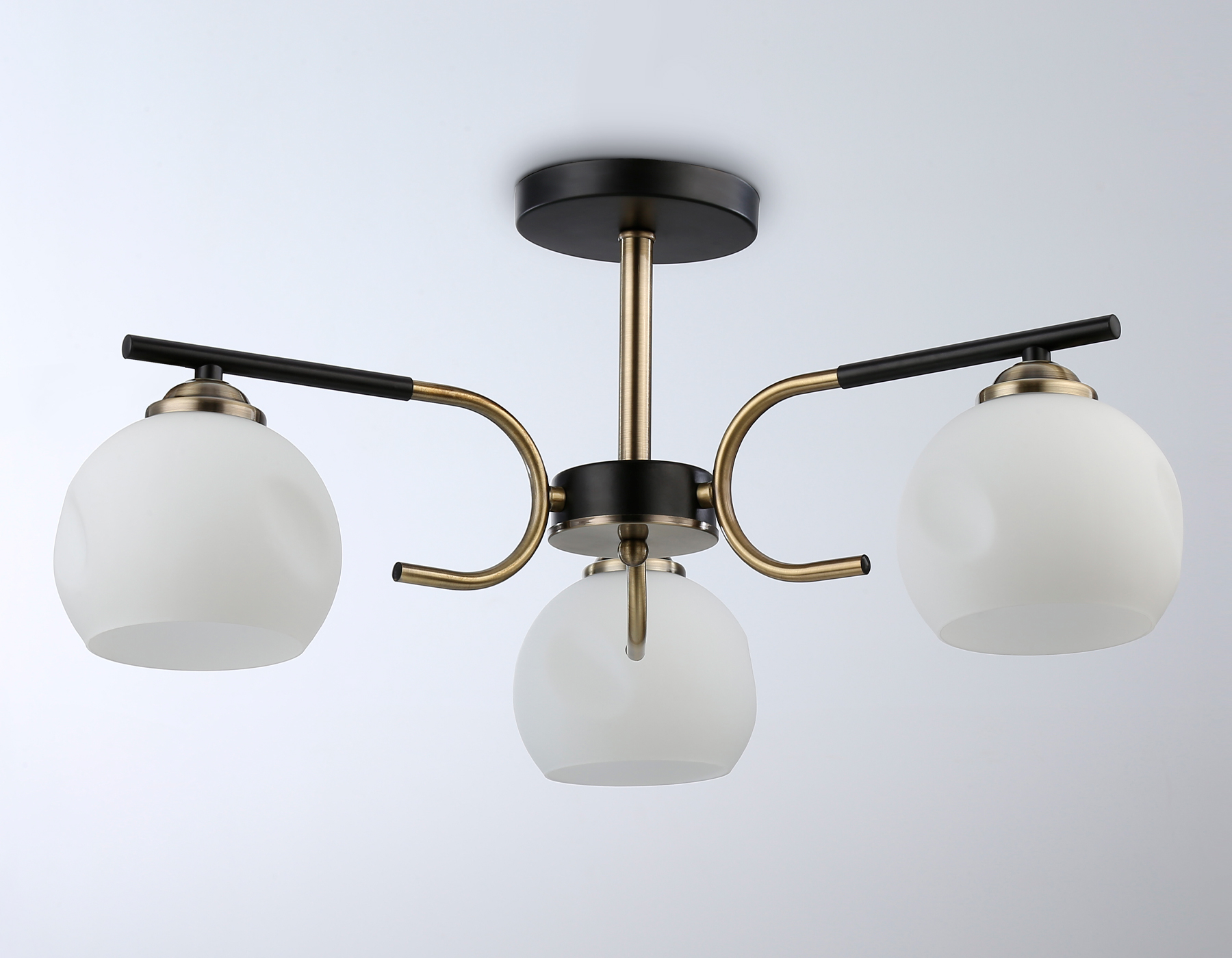 Люстра на штанге Ambrella Light Modern TR303311