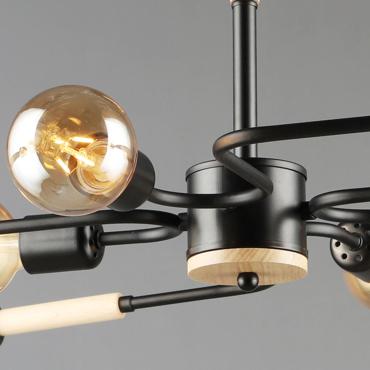 Люстра на штанге Reluce 10070-0.3-08 BK+WOOD