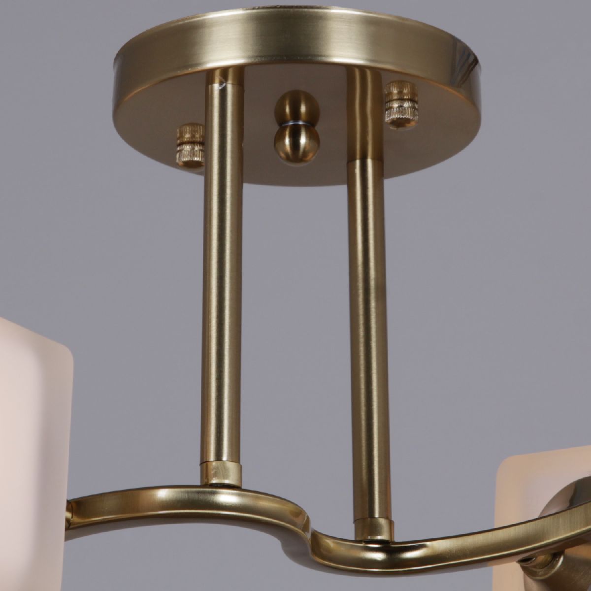 Потолочная люстра Reluce 06397-0.3-04 COP