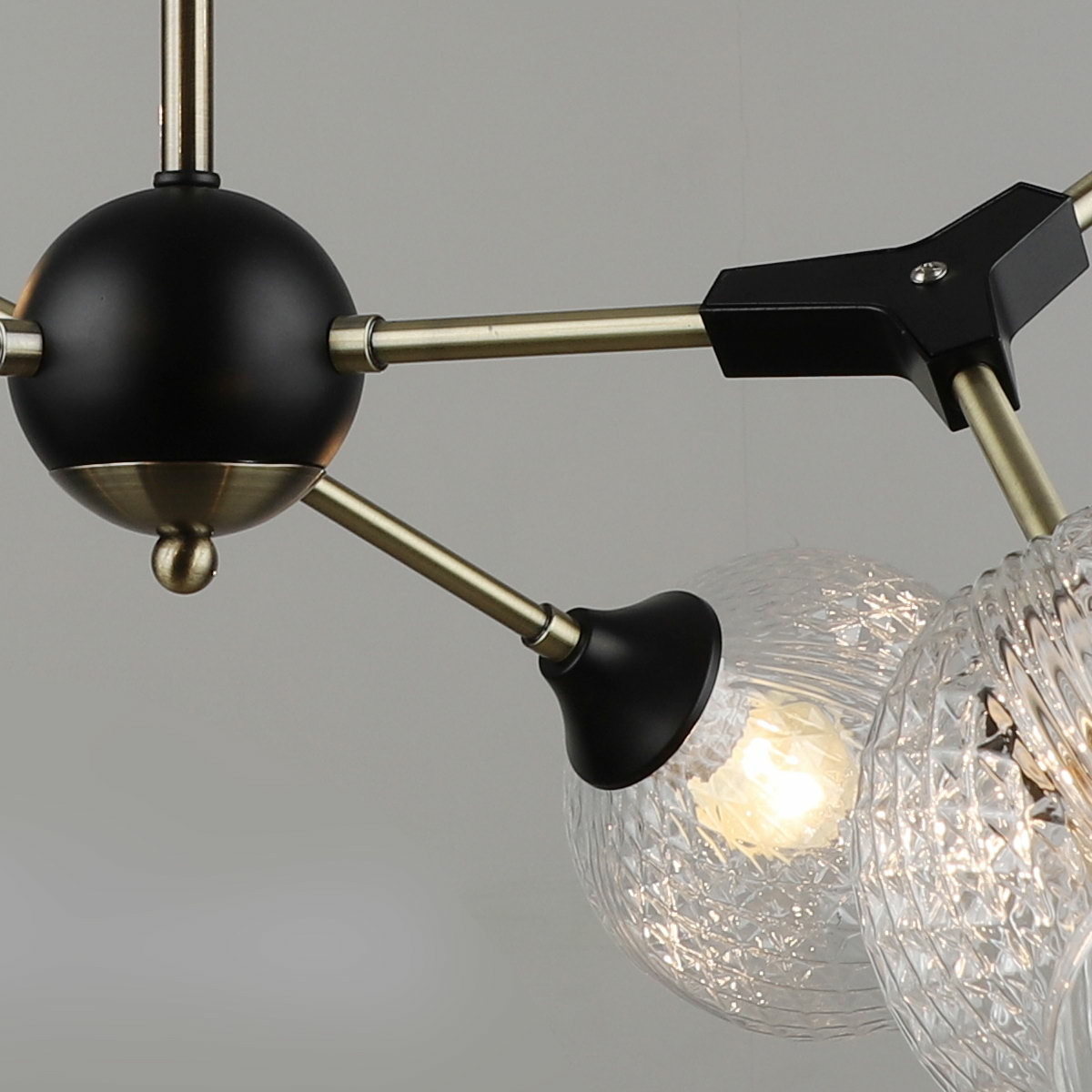 Люстра на штанге Reluce 04858-0.3-06