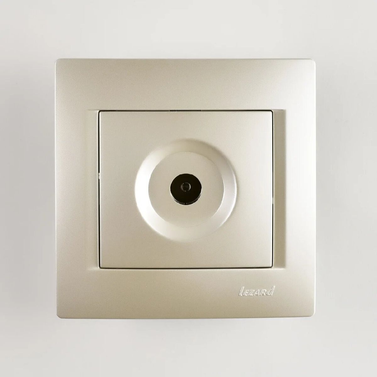 Розетка ТВ проходная Lezard Karina 707-3088-129