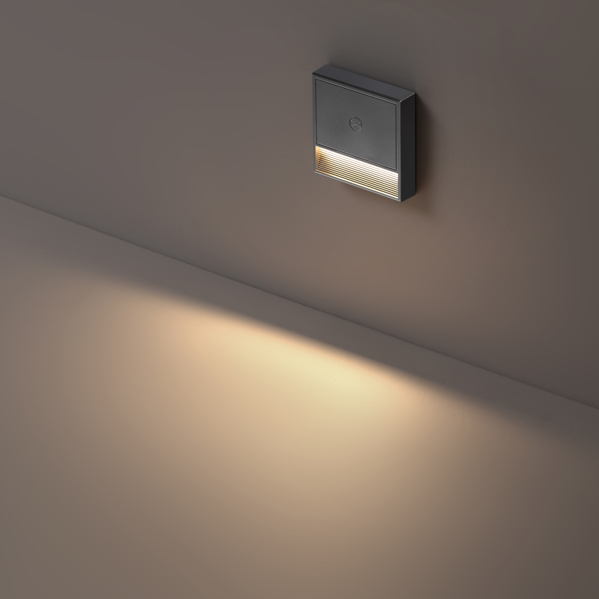 Подсветка для лестниц Novotech Over Vespera 0,4Вт 1000mAh Li-ion 359710