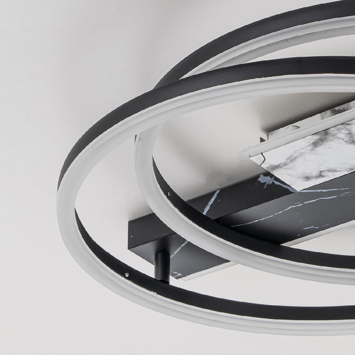 Потолочная люстра Escada Slab 10252/2LED