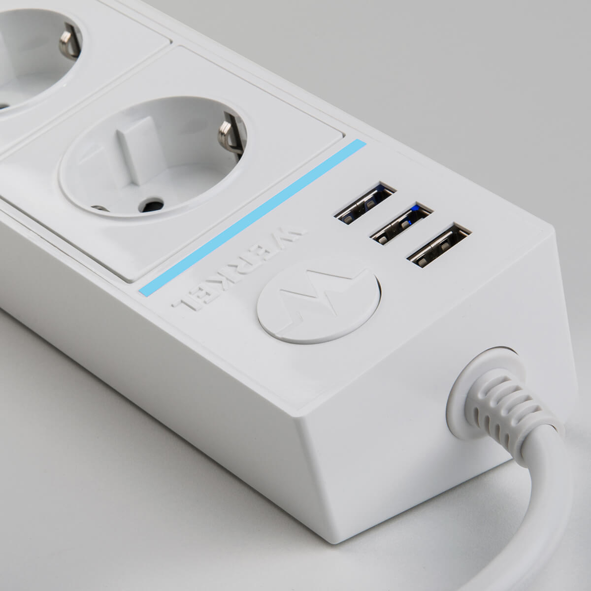 Розеточный блок 4гн 3USB х 1,7м с/з Werkel WL20-04-03 4690389128370