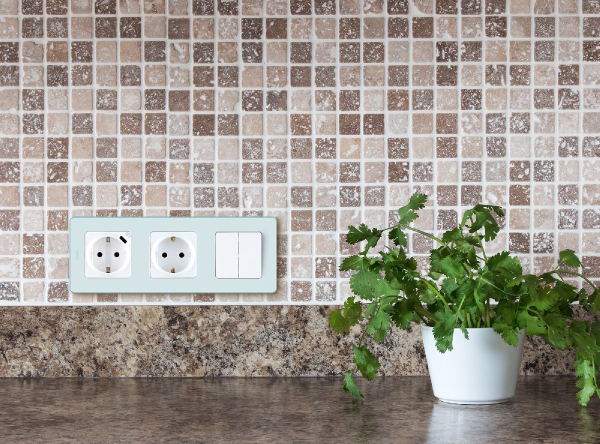 Розетка с/з с USB тип C со шторками Legrand Inspiria 673770