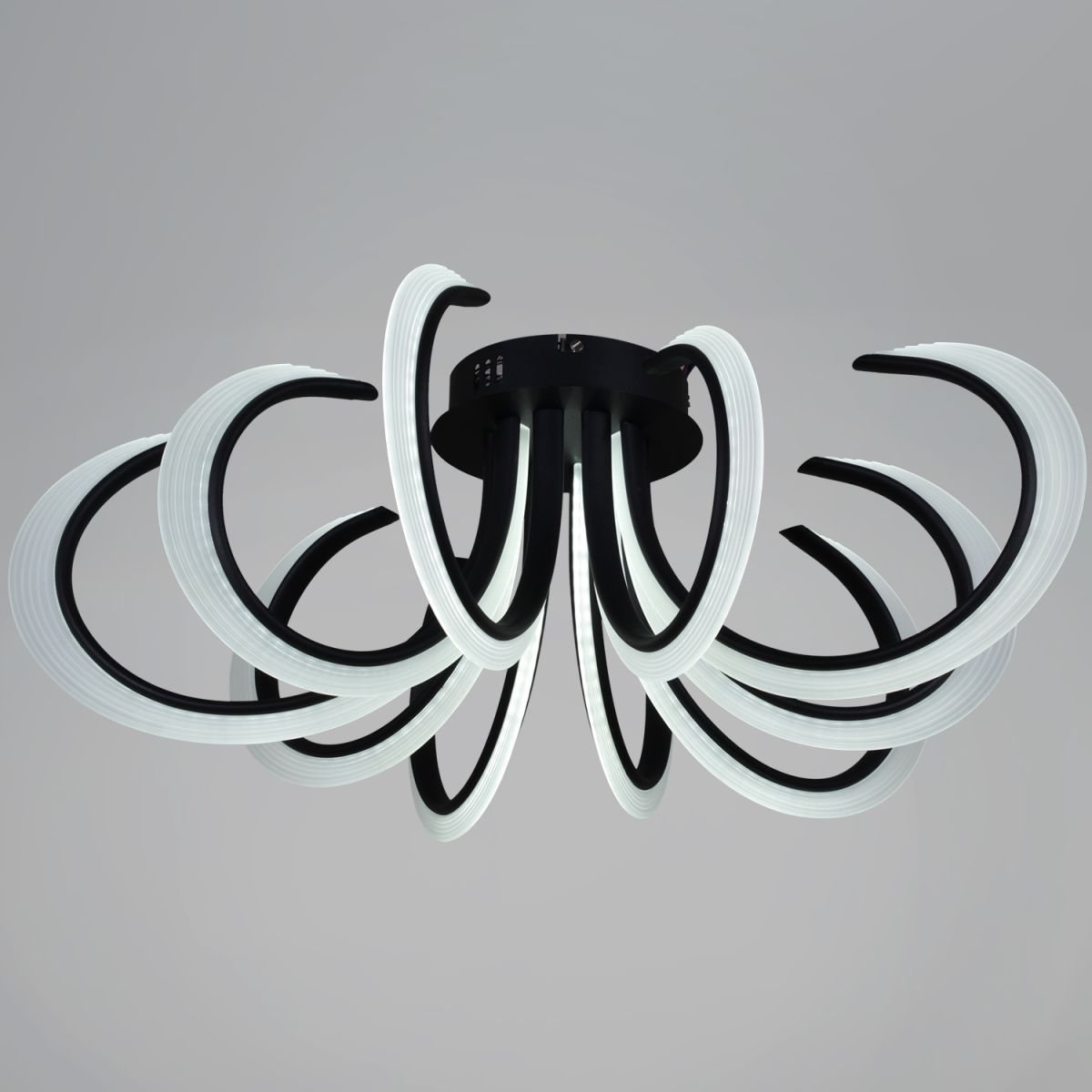 Потолочная люстра Reluce 74390-0.3-5+5 black