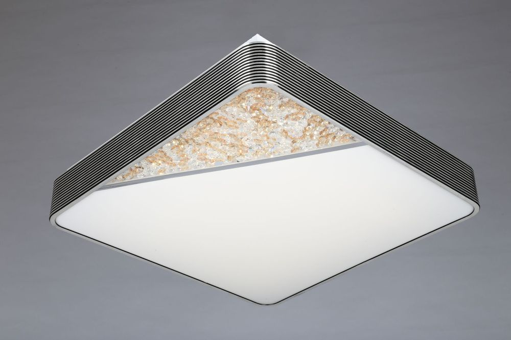 Потолочный светодиодный светильник Omnilux OML-45617-45