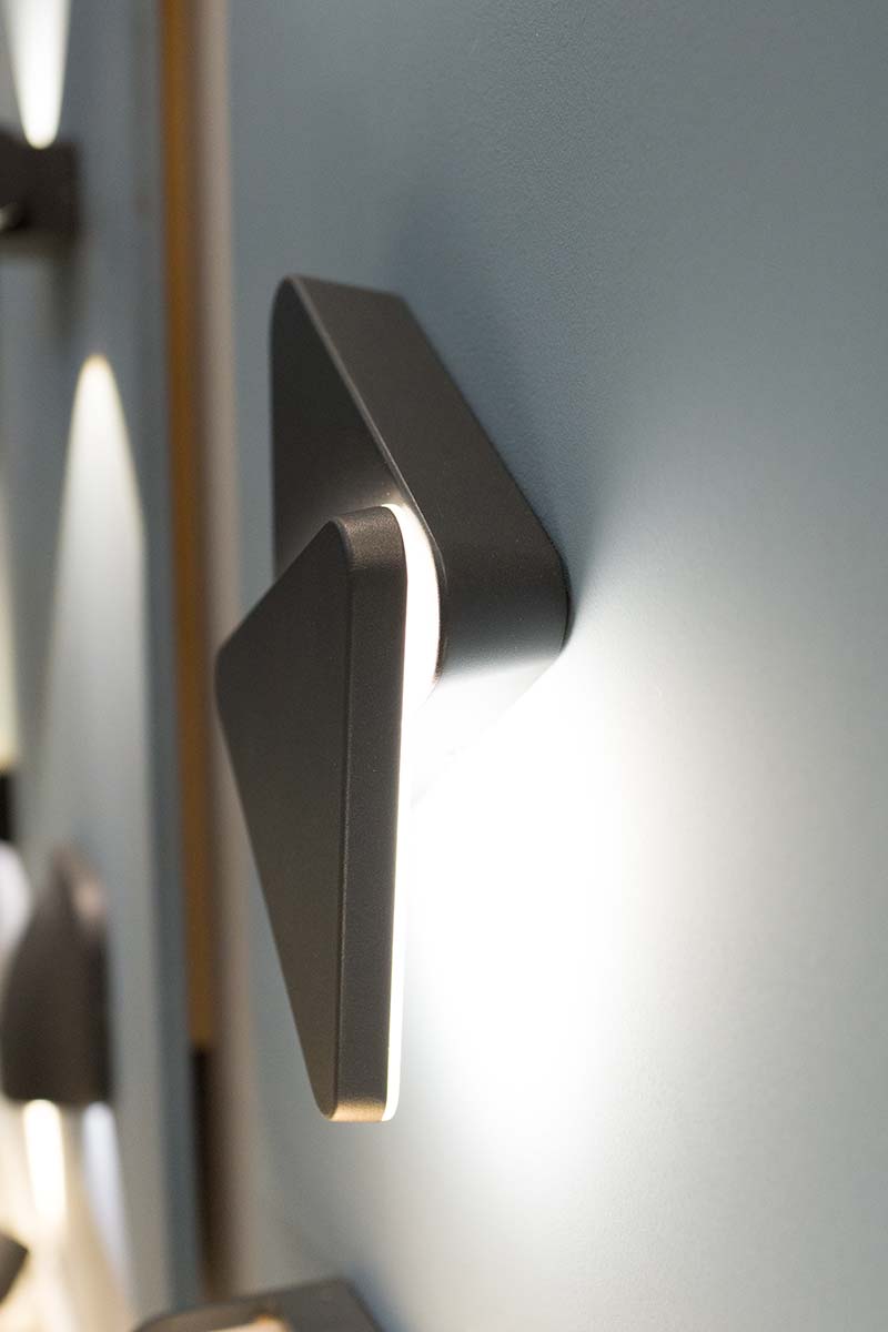 Уличный настенный светодиодный светильник Novotech Kaimas 358087