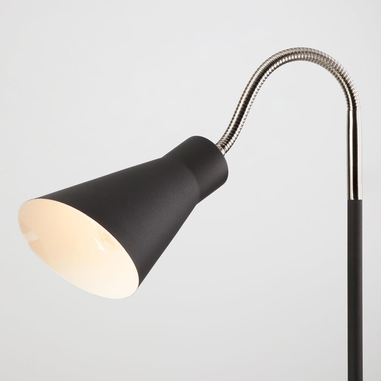 Торшер Eurosvet Pronto 01030/1 черный