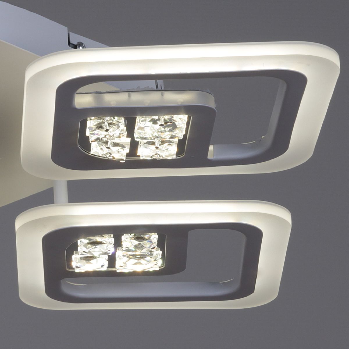 Потолочная люстра Reluce 20523-0.3-4S WT