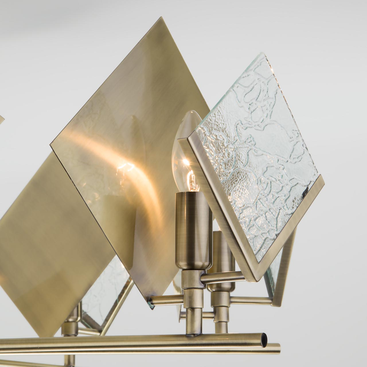 Потолочная люстра Eurosvet Rombo 60110/8 античная бронза