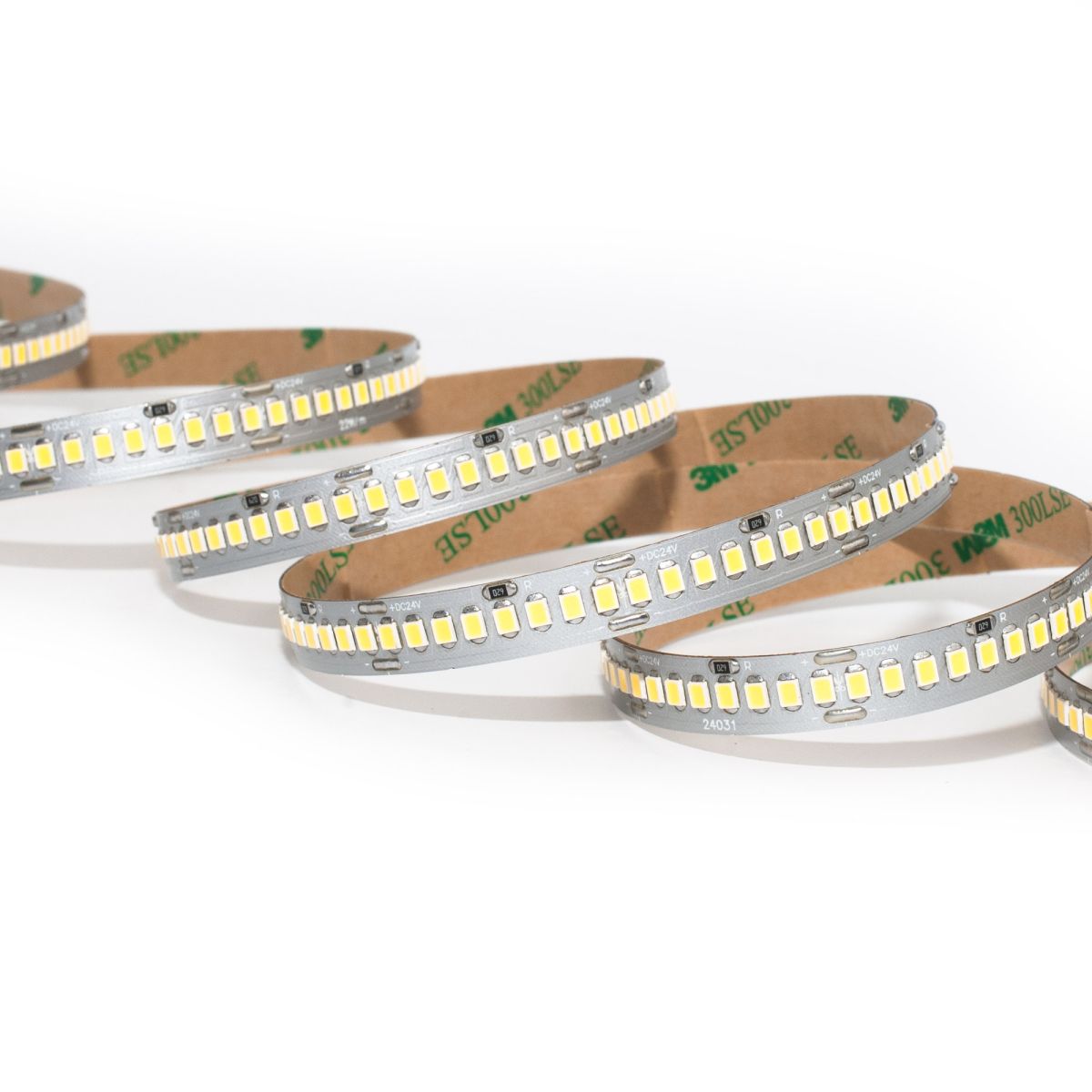 Светодиодная лента LEDS POWER 2835 240/м (22Вт/м) 24В холодная, серия ПРО200 008929