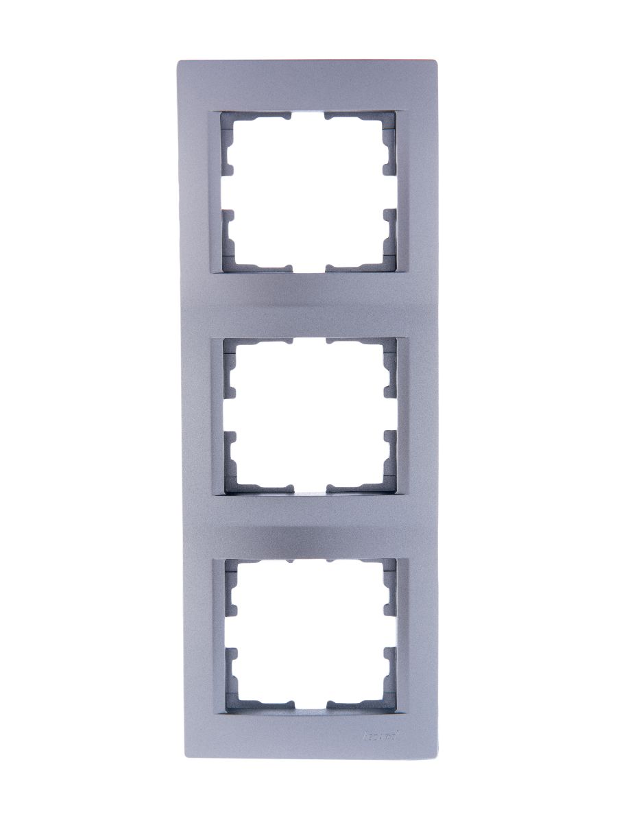 Рамка 3-местная вертикальная Lezard Karina 707-4300-153