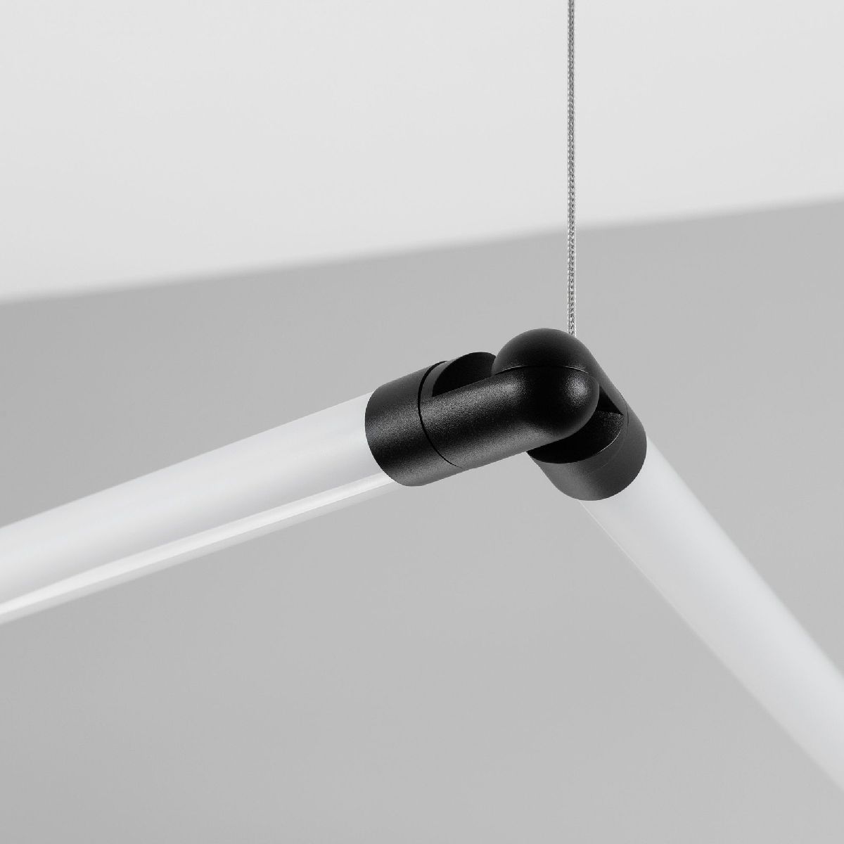 Подвесной светильник Arlight SP-SABER-L1000-42W Day4000 (BK, 360 deg, 230V) 048330