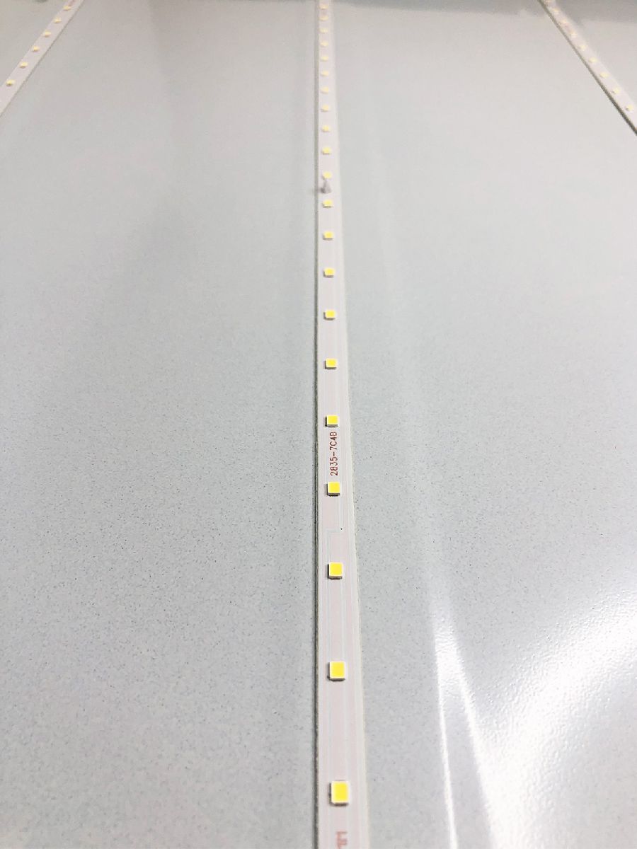 Светодиодная панель Elvan UPL-001-36W-WH-Wh