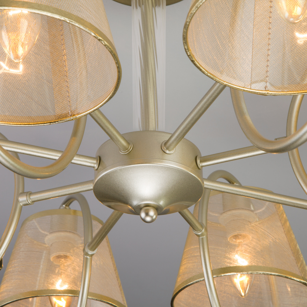 Потолочная люстра Eurosvet Volante 60093/8 перламутровое золото