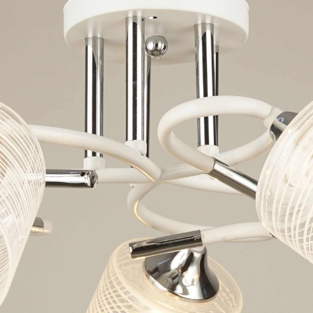 Потолочная люстра Reluce 04523-0.3-05