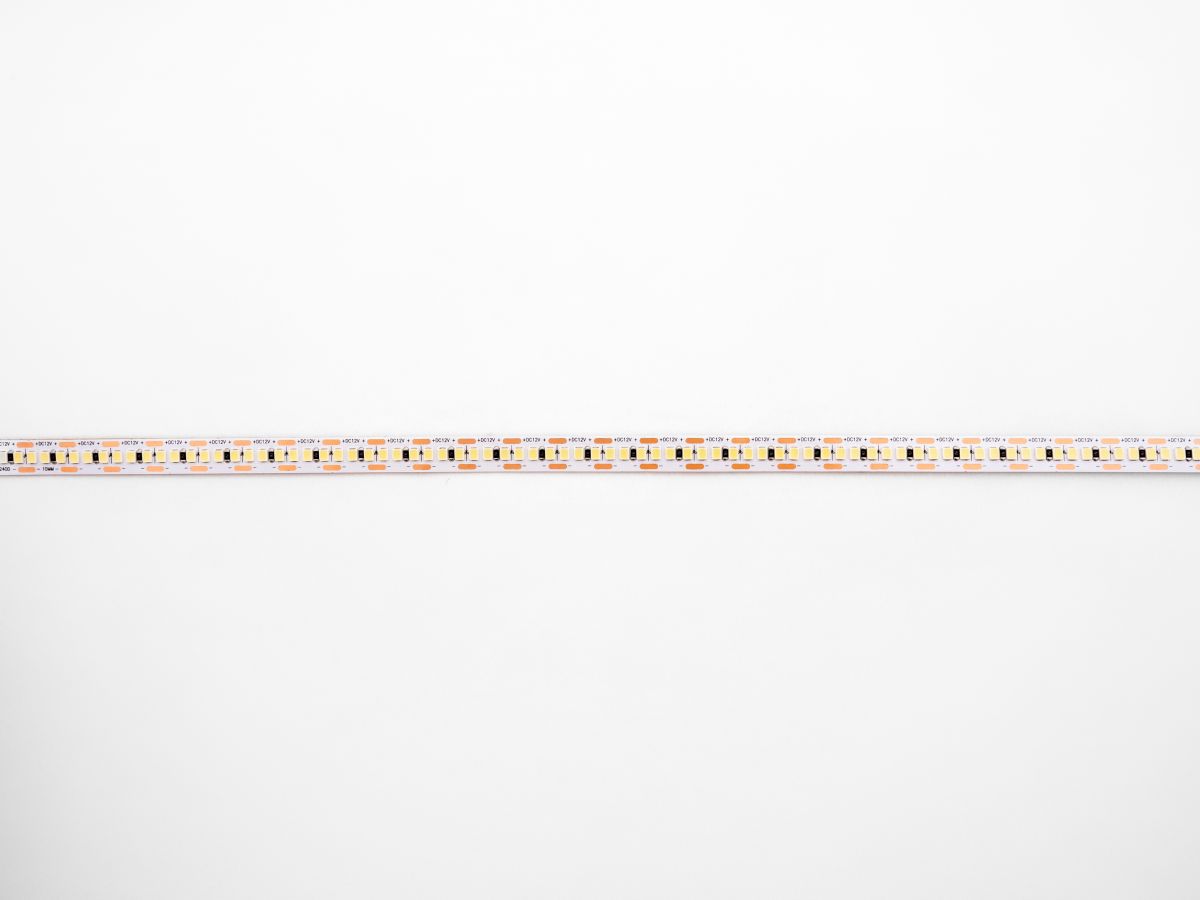 Светодиодная лента LEDS POWER 2835 240/м (18Вт/м) 12В холодная 002286