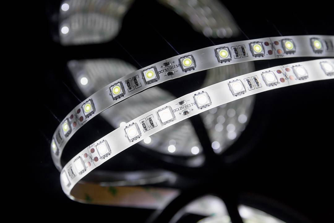 Светодиодная лента SWG SWG560-12-14.4-W-65 000064