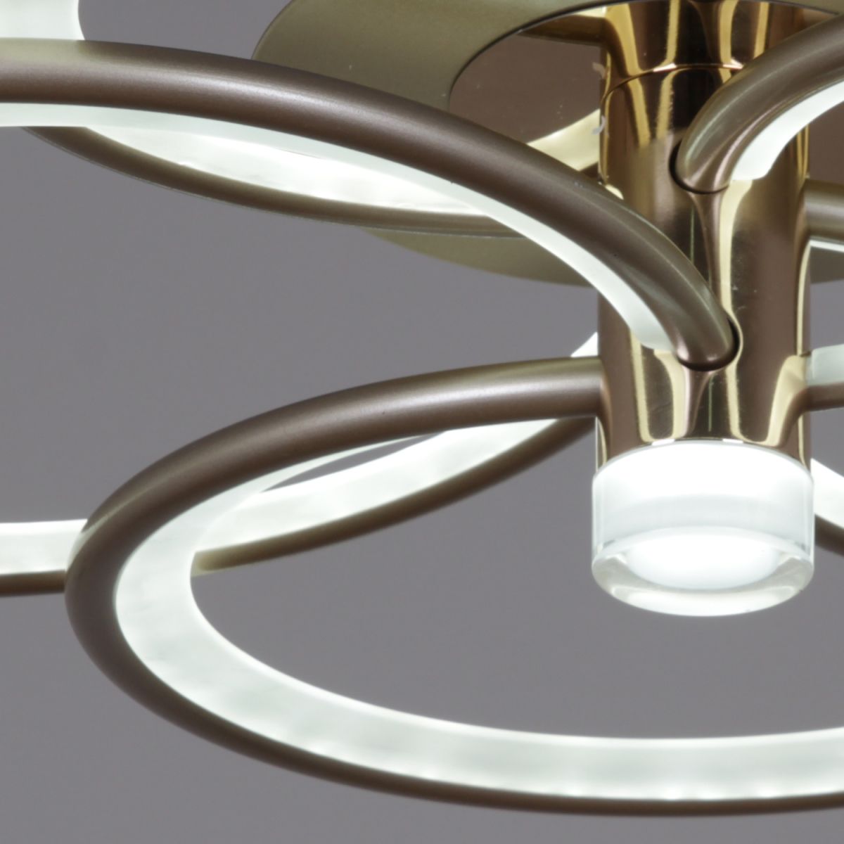 Потолочная люстра Reluce 09246-0.3-4S Champaign silver