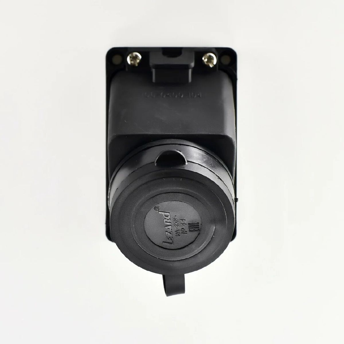 Розетка наружная с заглушкой Lezard Каучук 106-0400-0104/104