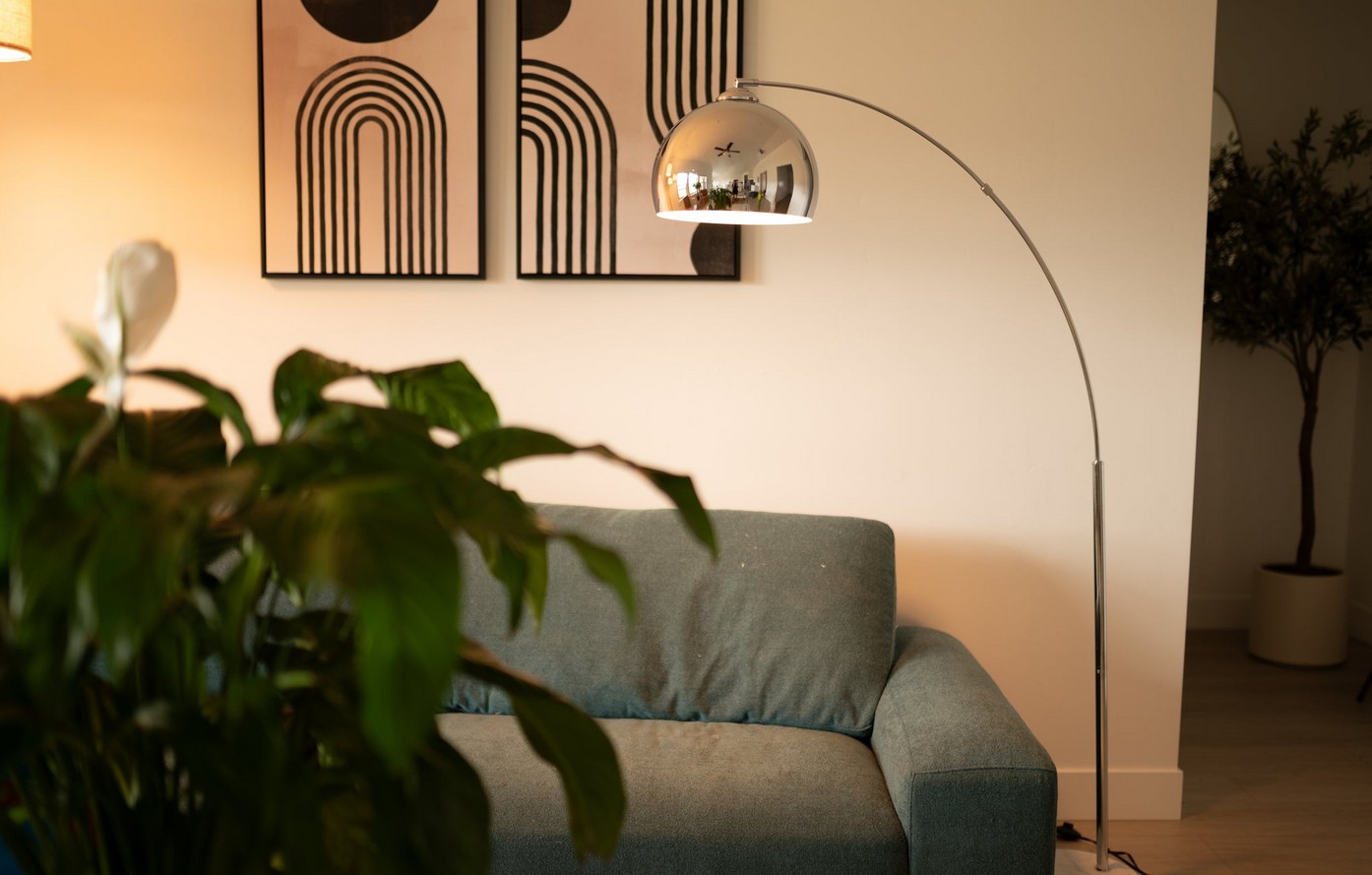 Как выбрать торшер: создаем уют и стиль в вашем доме