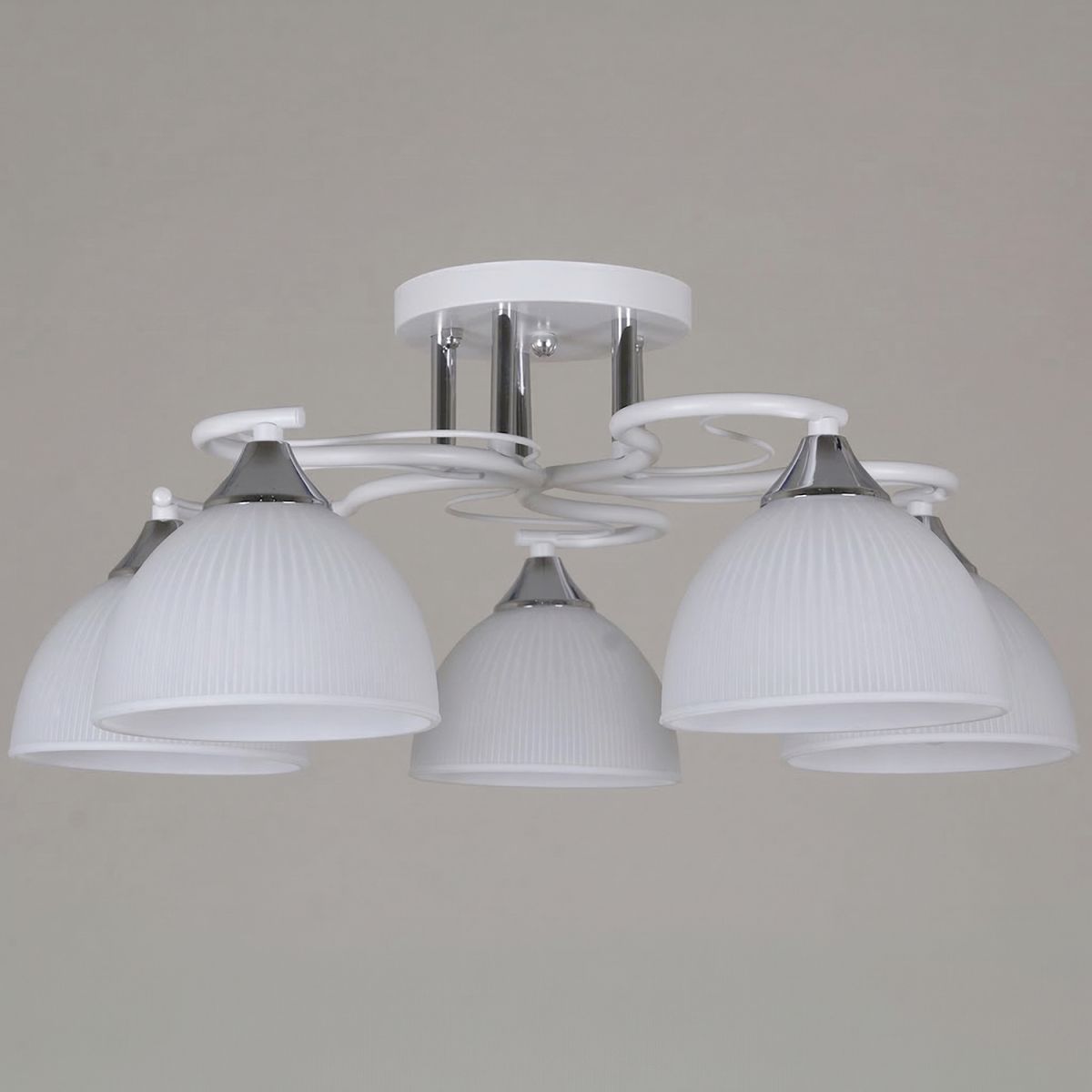 Потолочная люстра Reluce 85460-0.3-05 WH+CR