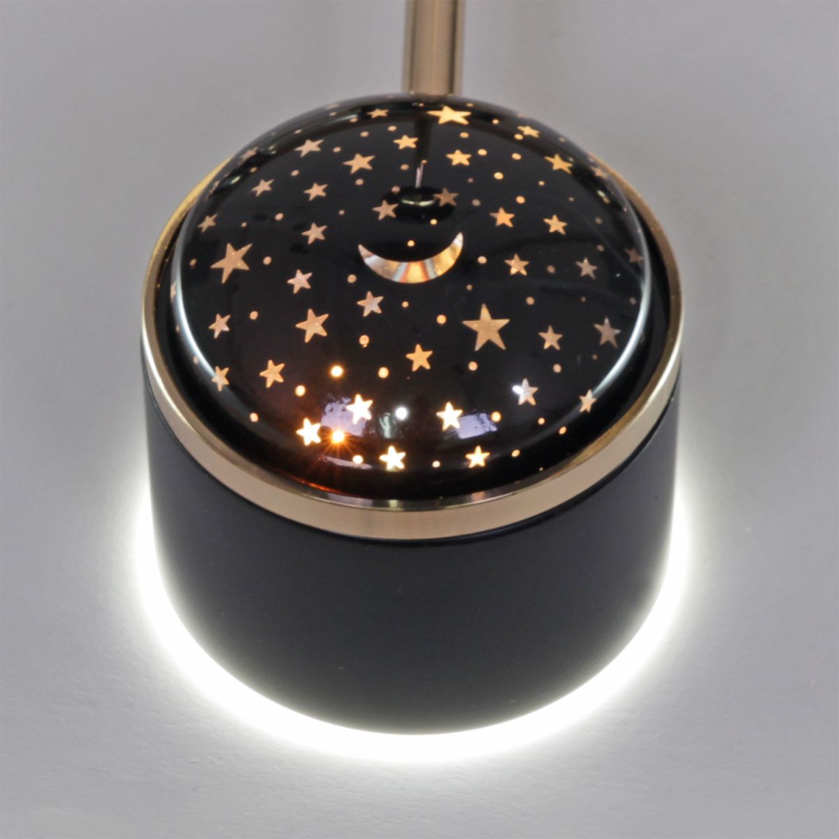 Люстра на штанге Reluce 13289-4.3-06 BK+GD CR