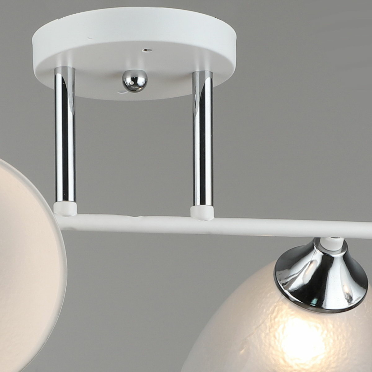 Потолочная люстра Reluce 01706-0.3-04