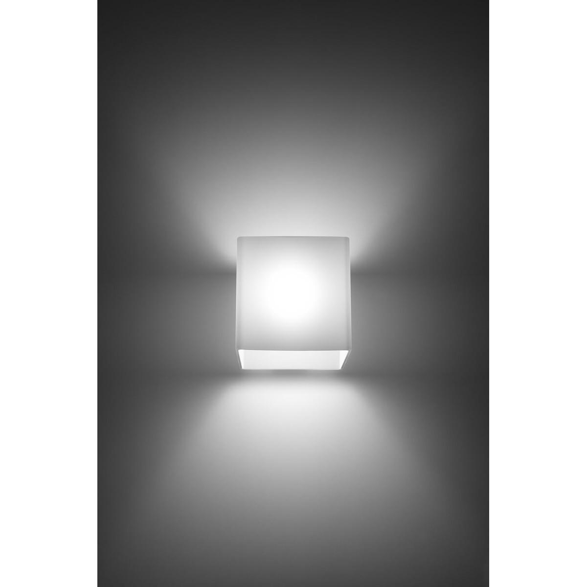 Лицевая панель Legrand Celiane модуля с входом для источника звука и блоком питания титановая 068521