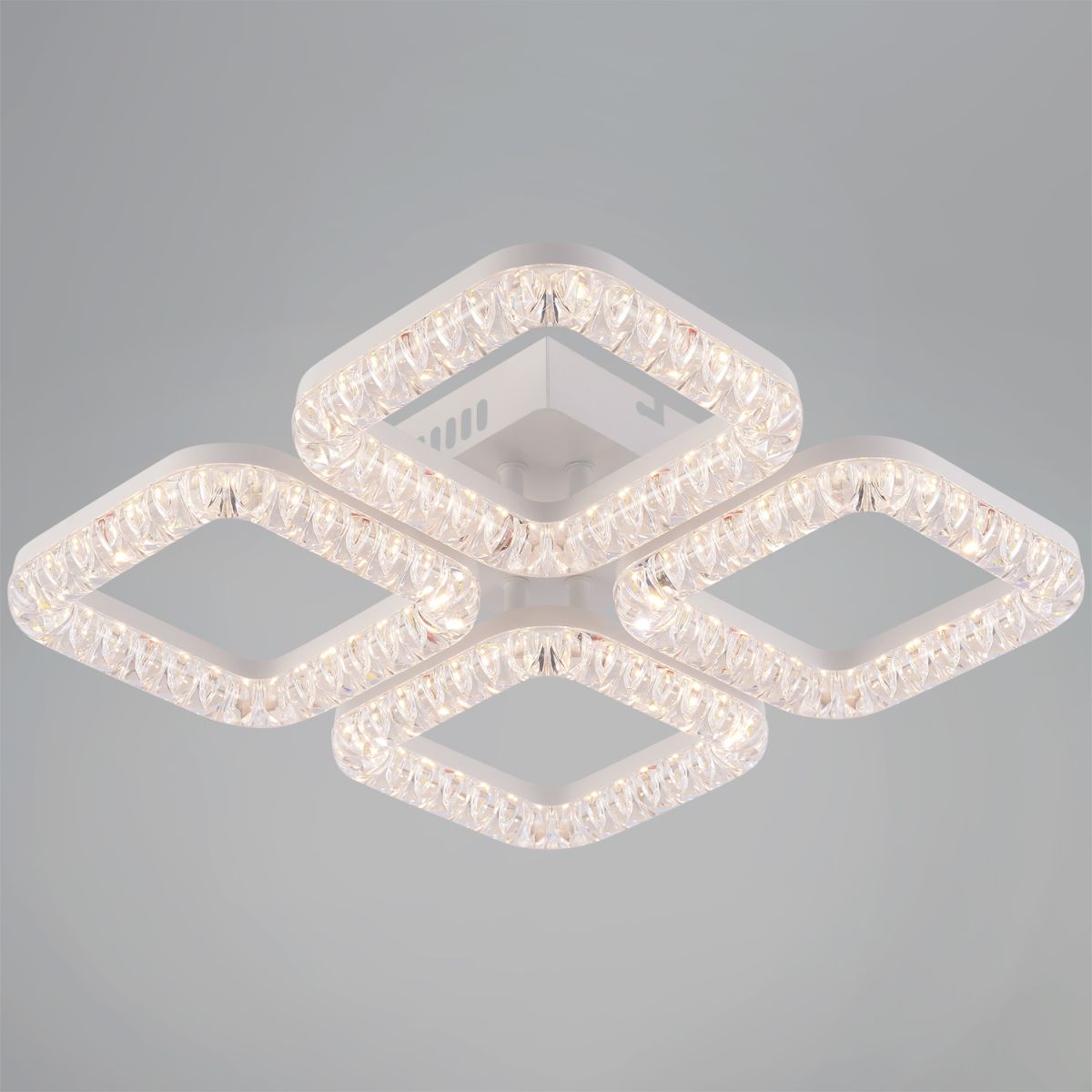 Потолочная люстра Reluce 09848-0.3-04A WH