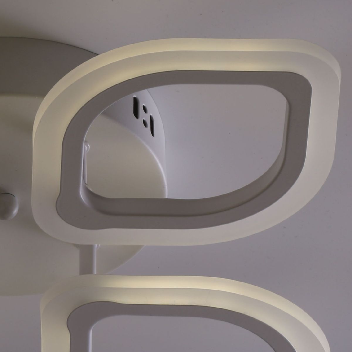 Потолочная люстра De Markt Мадлен 424013104