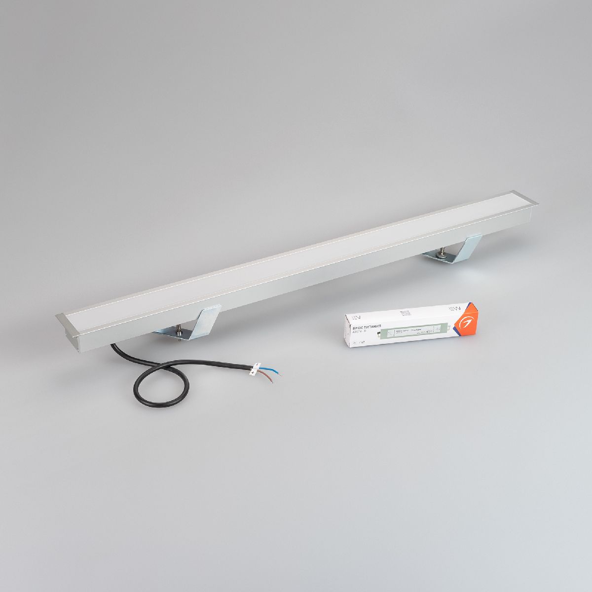 Линейный светильник Arlight SP-LINE-BUILT-6232-780-19W Day4000 037932