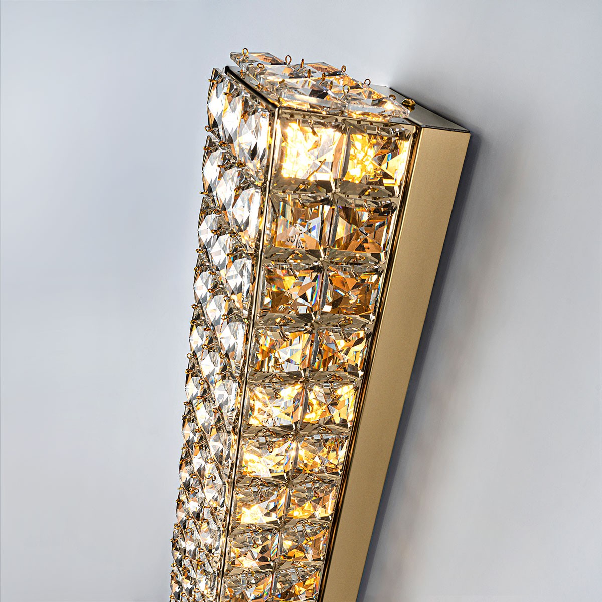 Настенный светильник Modelux ML.555.04 GD