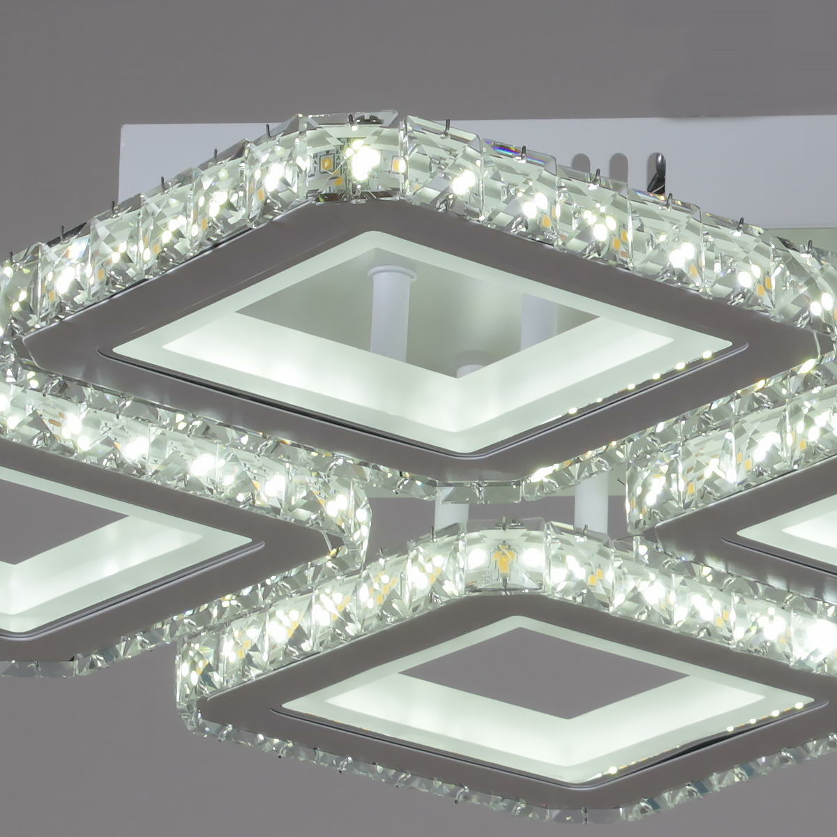 Потолочная люстра Reluce 03902-0.3-07A WH+CR