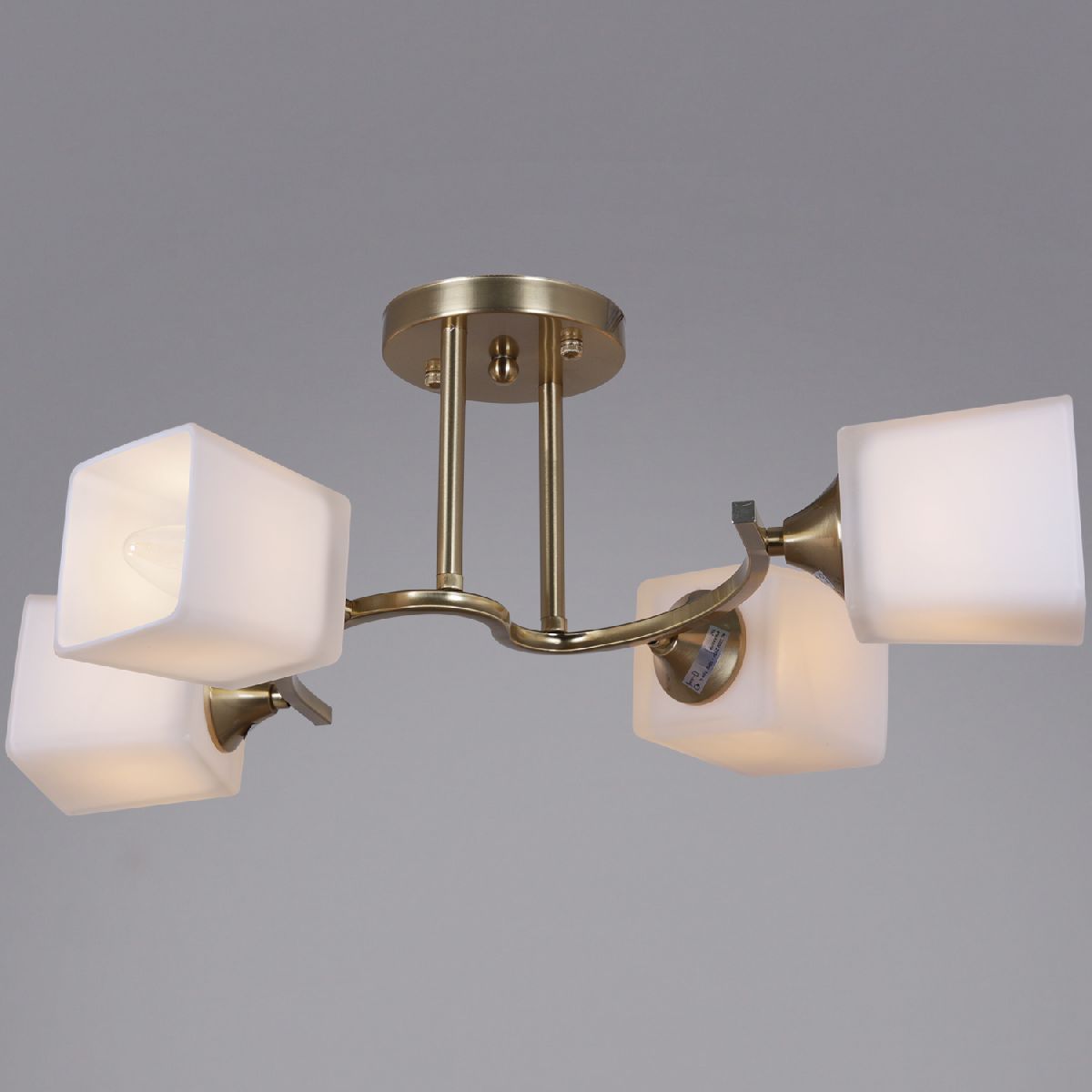 Потолочная люстра Reluce 06397-0.3-04 COP