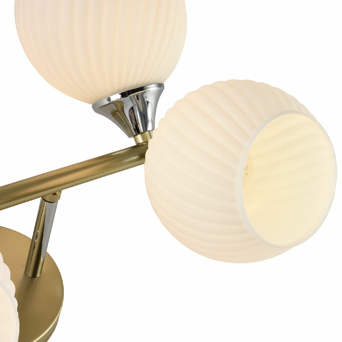 Потолочная люстра Reluce 01375-0.3-04 GOLD+CR