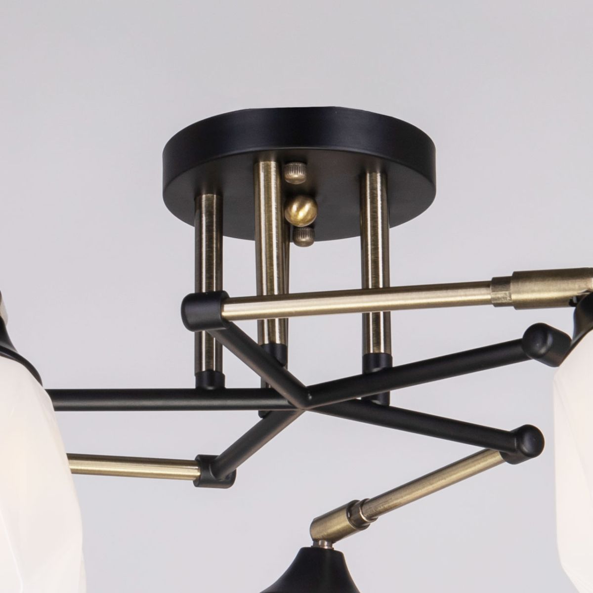 Потолочная люстра De Markt Акцент 680012105