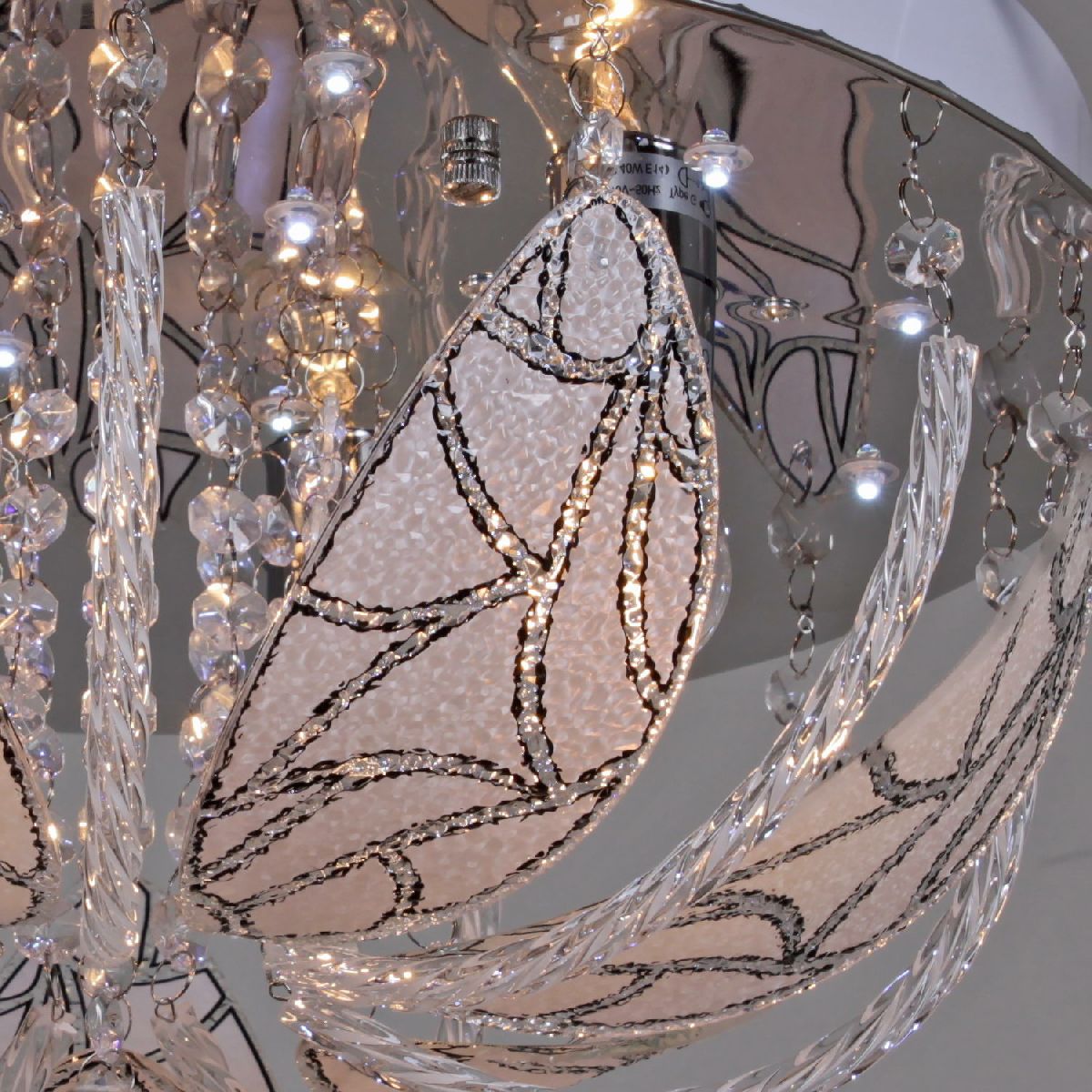 Потолочная люстра Reluce 55815-0.3-04